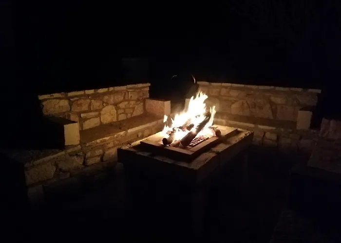 Agno - αγνώ Vila Ano Karies